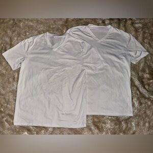 Men's 2-Pack White V-Neck Short Sleeve T-Shirts